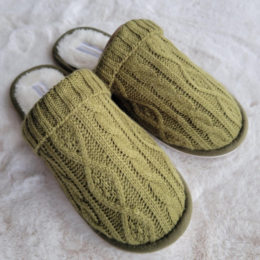 Catherine Malandrino Olive Green Knit Slippers Size 11